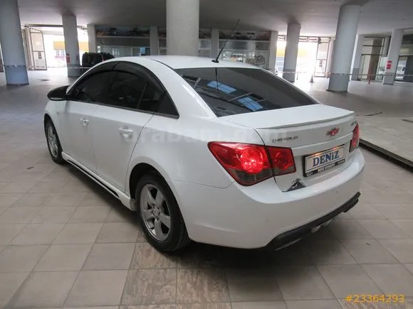 Chevrolet Cruze 1.6 LS Image 6