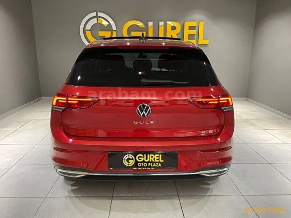 Volkswagen Golf 1.0 eTSI Style Image 2